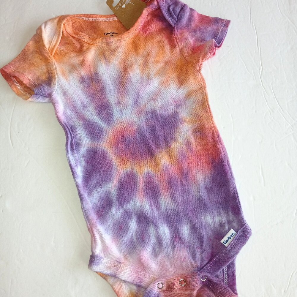 Tie Dye Snap Crotch Baby Bodysuit With Pink Orange Purple Swirls 12 Months NWT